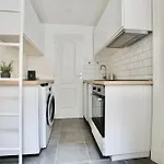 Standard Apartment By Hi5 - Wesselenyi Str. Studio